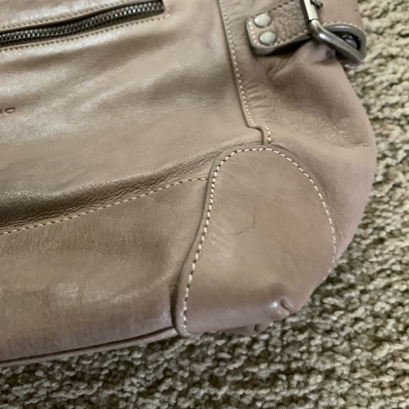 Italian Leather Messenger crossbody from Sabrina with dust cover - Picture 6 of 14